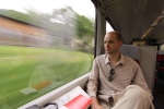 Stefan im Zug nach St. Moritz